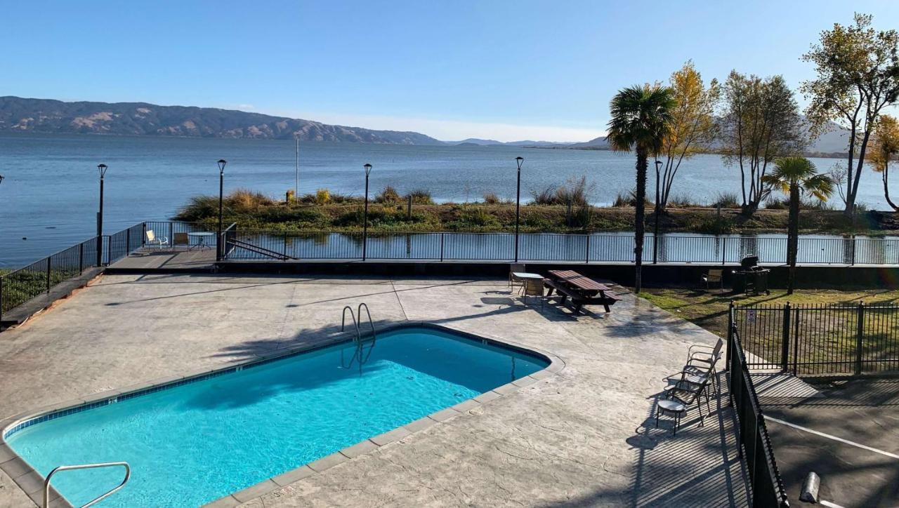 Anchorage Inn Lakeport Bagian luar foto