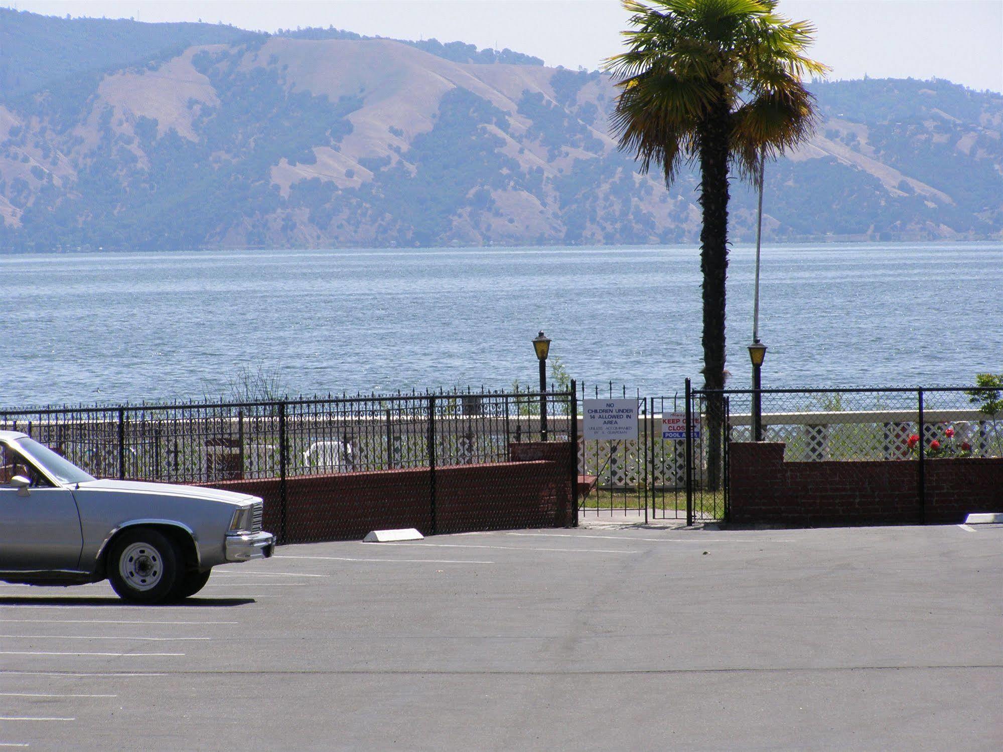 Anchorage Inn Lakeport Bagian luar foto